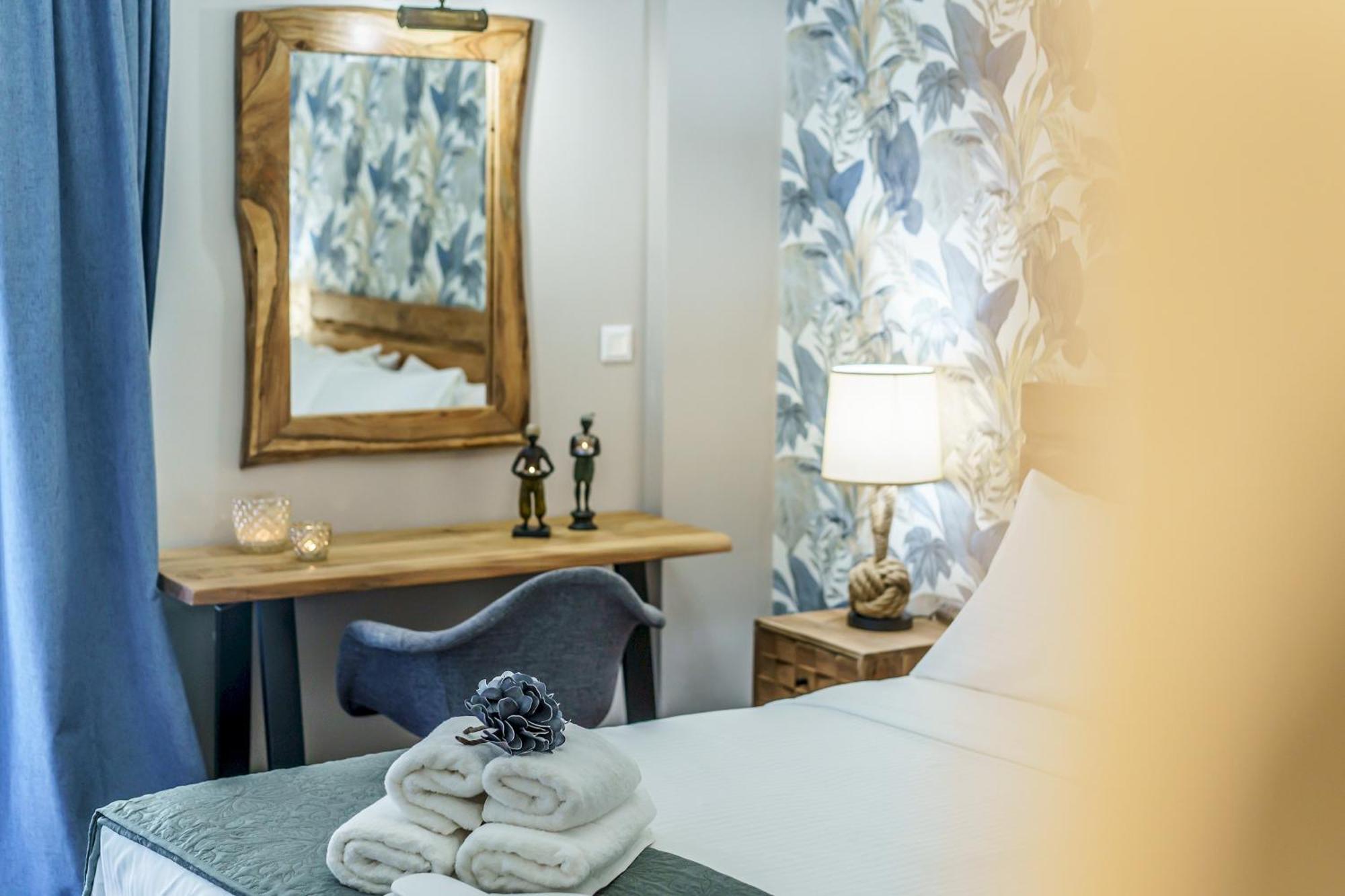 Motley Luxury Apartment By Estia Ираклион Экстерьер фото